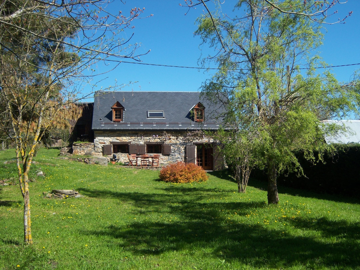 LUCHON à 10mn CHALET DE CHARME GRANGE 3*