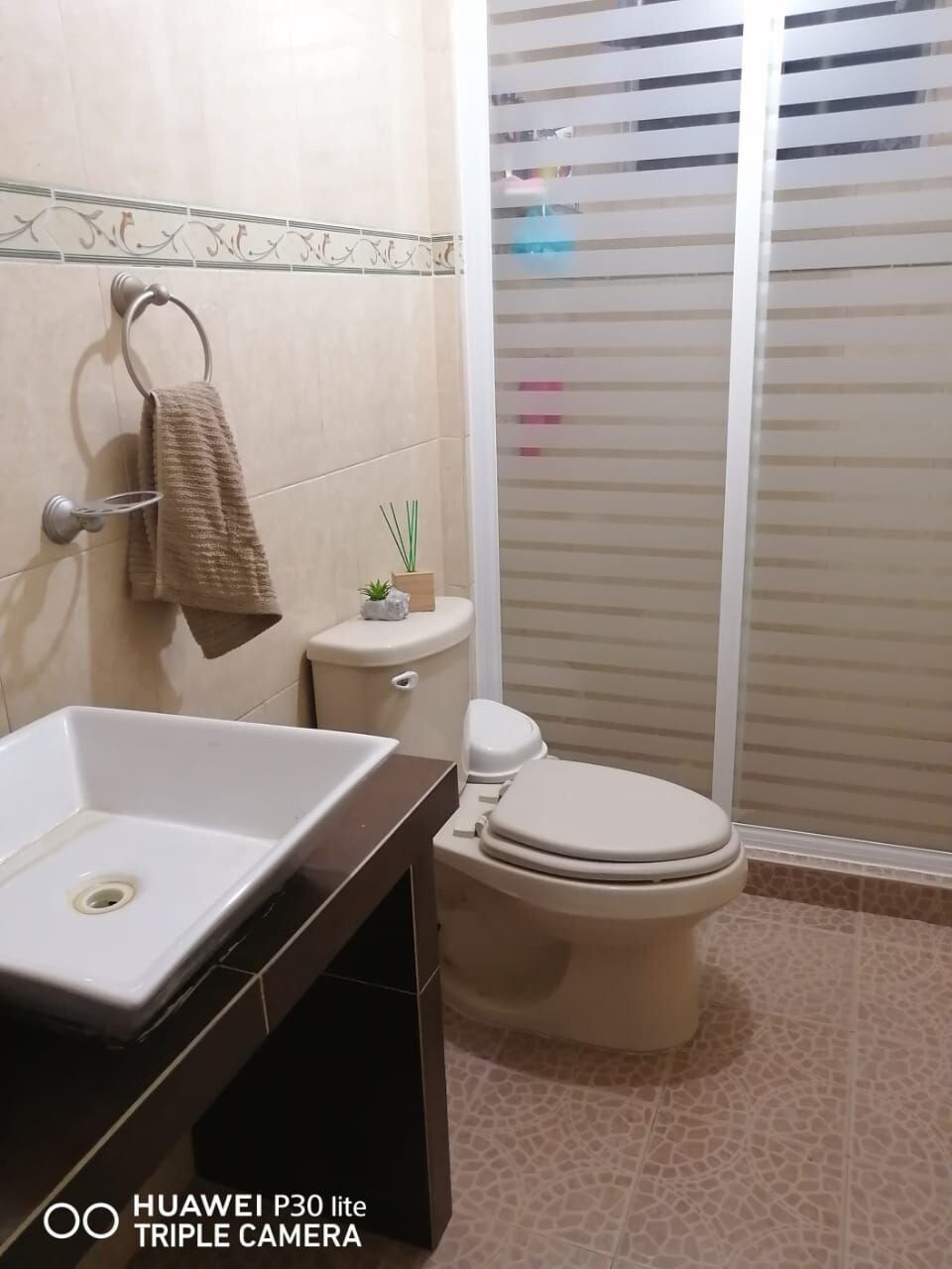 Hermosa casa privada dentro de fraccionamiento,con 3 recámaras, 1 1/2 baños, sala ,cocina ,comedor y área de lavado, estacionamiento para un coche(sin alberca)