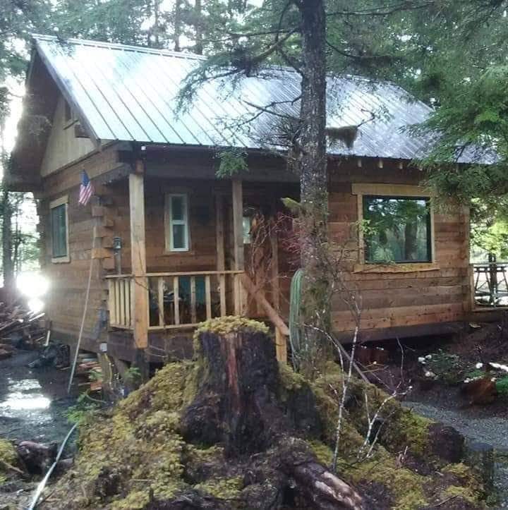 Waterfront Cabin with Bunkhouse