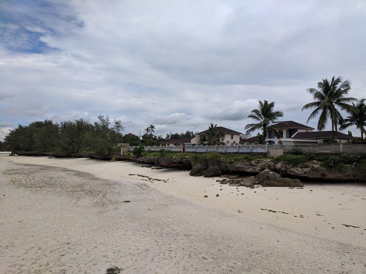 Kena Beach Villas (two villas)