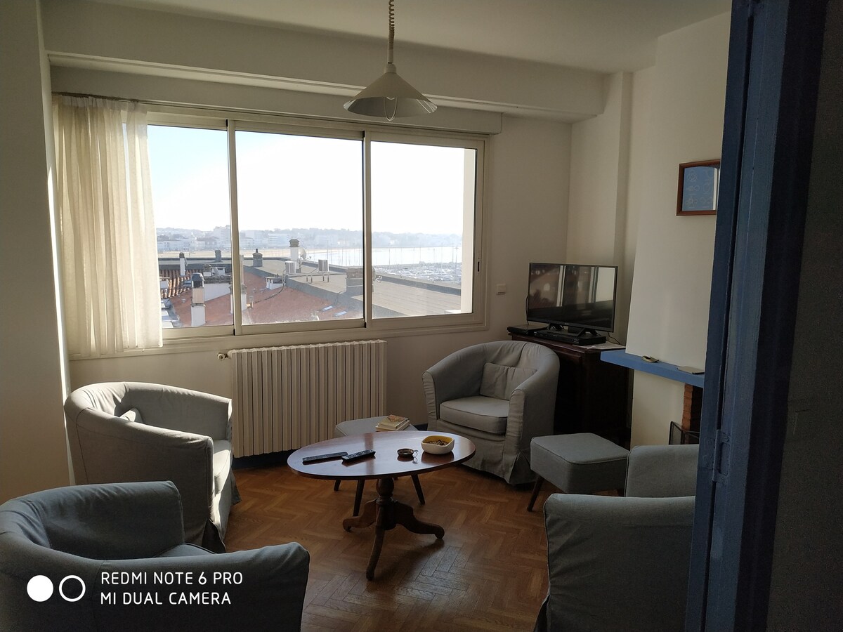 bright 3-room-apartment, sea and harbour view