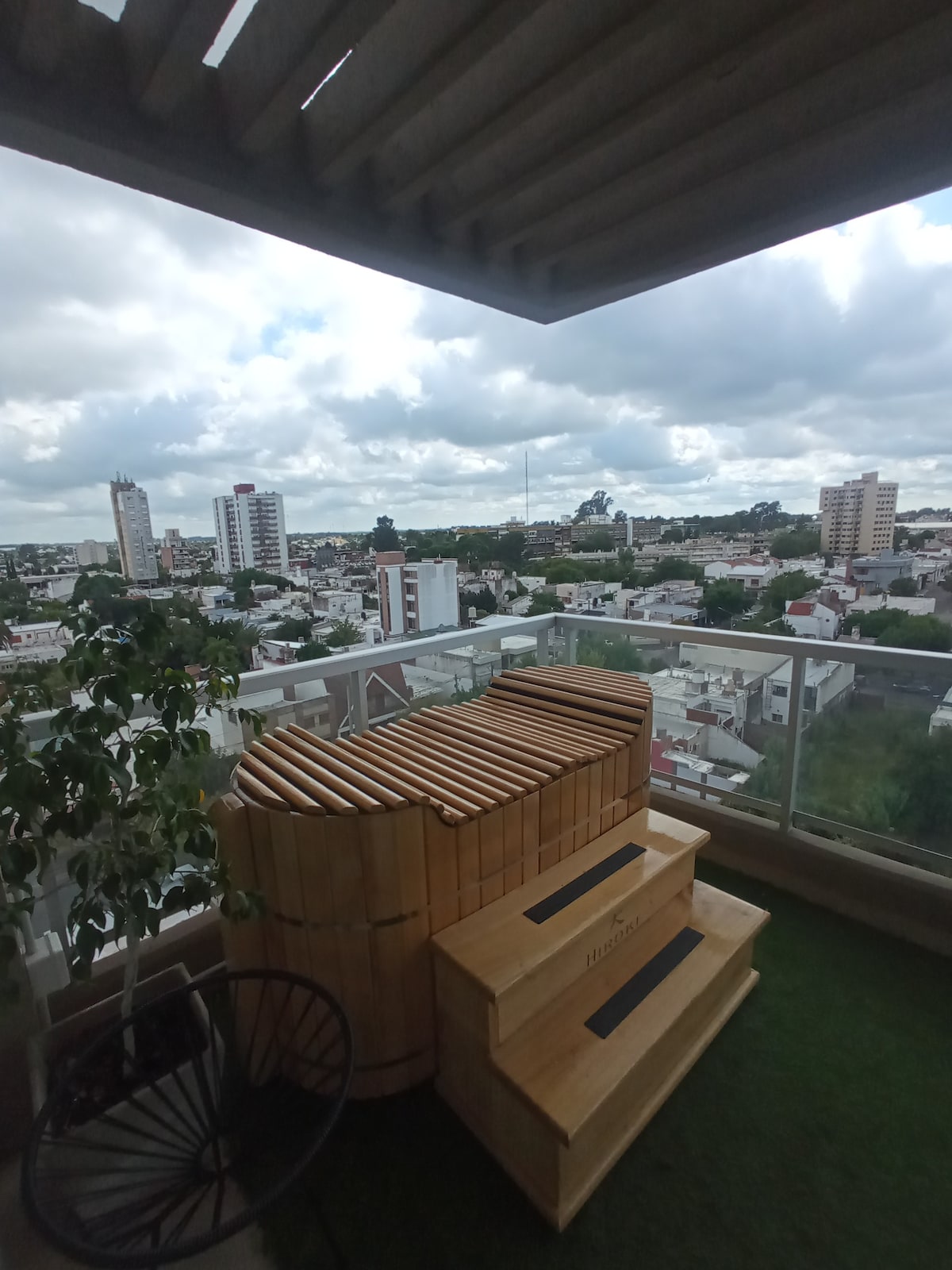 Dos pisos con terraza barbacoa y jacuzzi