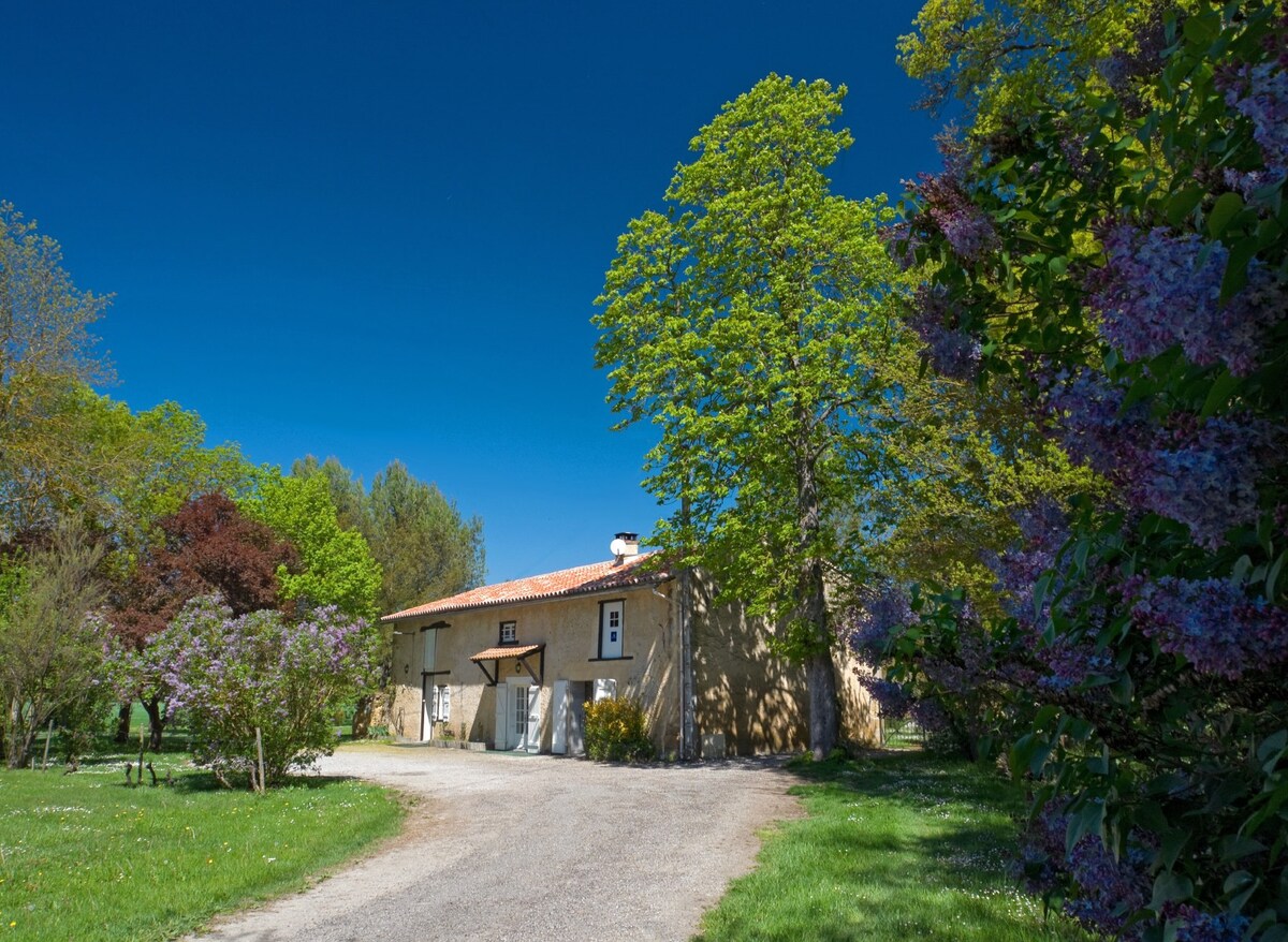Cottage du Château La Commanderie, near Mirepoix