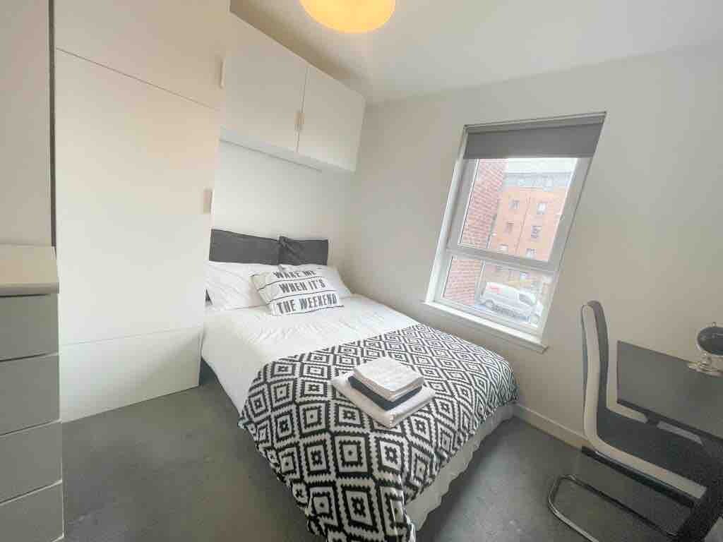 Private room in apartment in Glasgow City