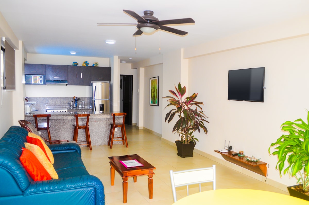 Ocean Front Luxury Apartment Chipipe Beach