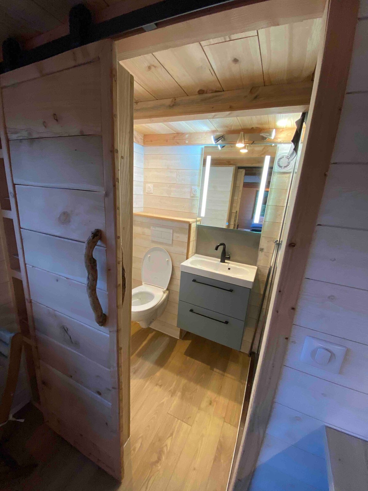 Tiny house de charme entre terre et mer