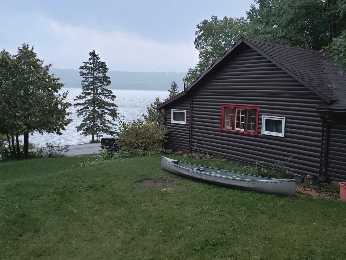 The Bayview Cottage in Gore Bay, Manitoulin Island