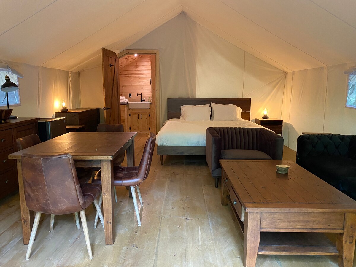 Glen Oro Eco-Retreat Glamping Explorer 's Tent