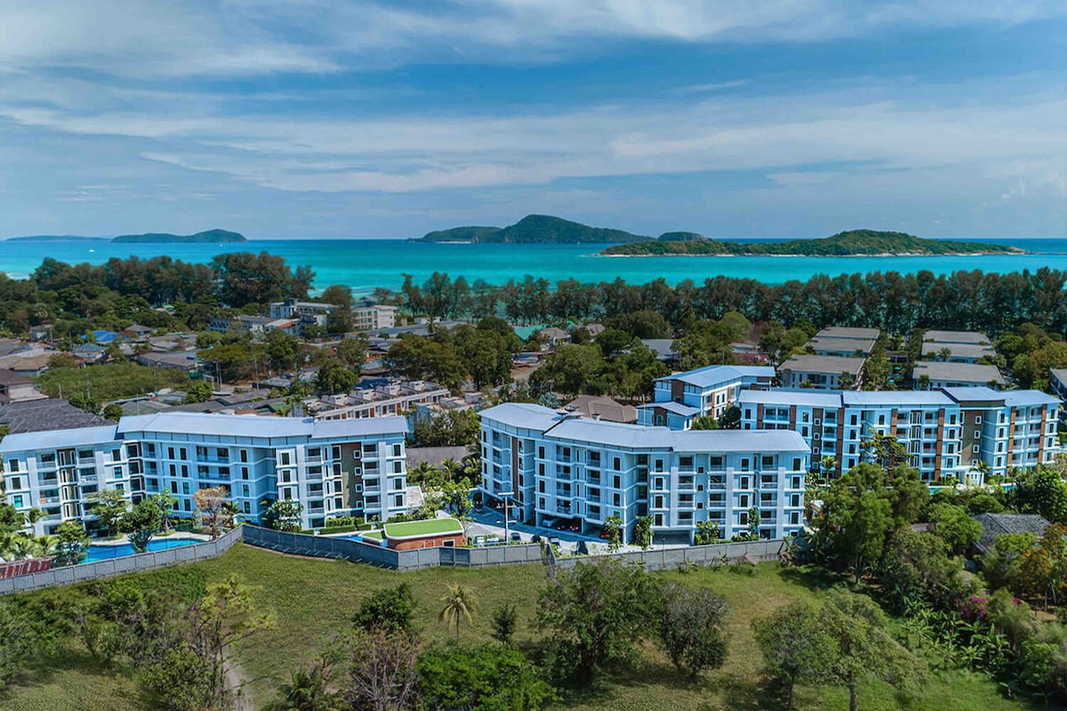 1-Bedroom Beachside Haven with Partial Sea Views