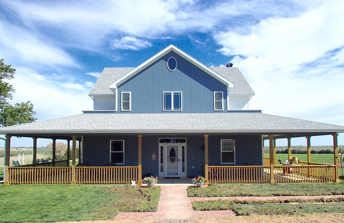 New country home - Farmhouse Room (Room for Rent)