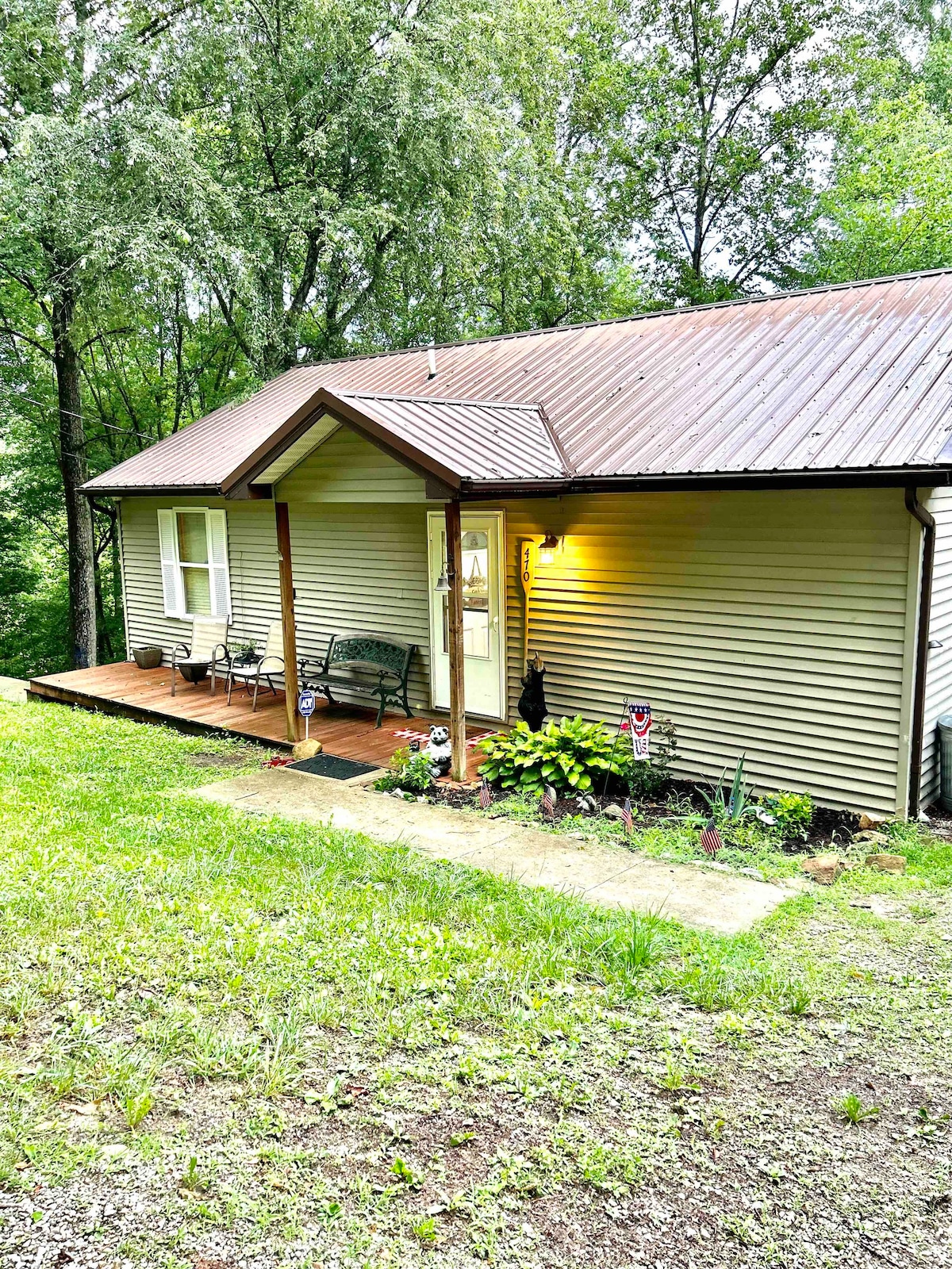 Rough River Lakefront Retreat