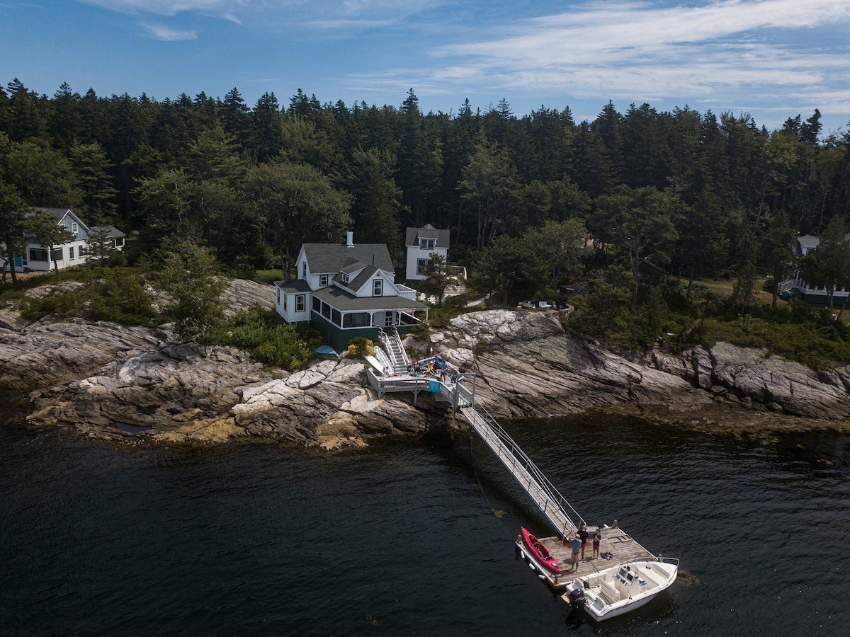 挪威松海滨小屋