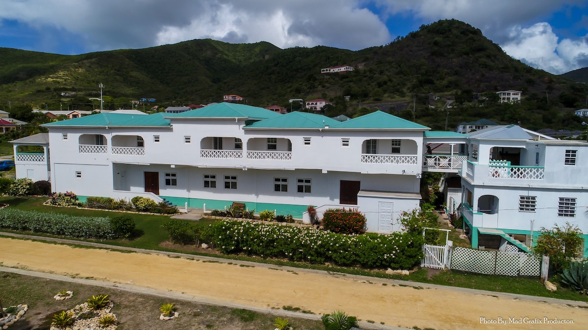 CoCo Rose Guest House with Beach