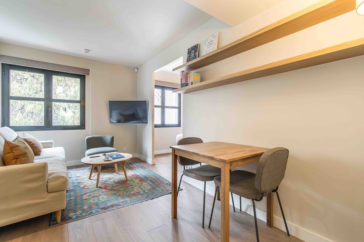 304 Precioso Apt. Con servicios en Barcelona