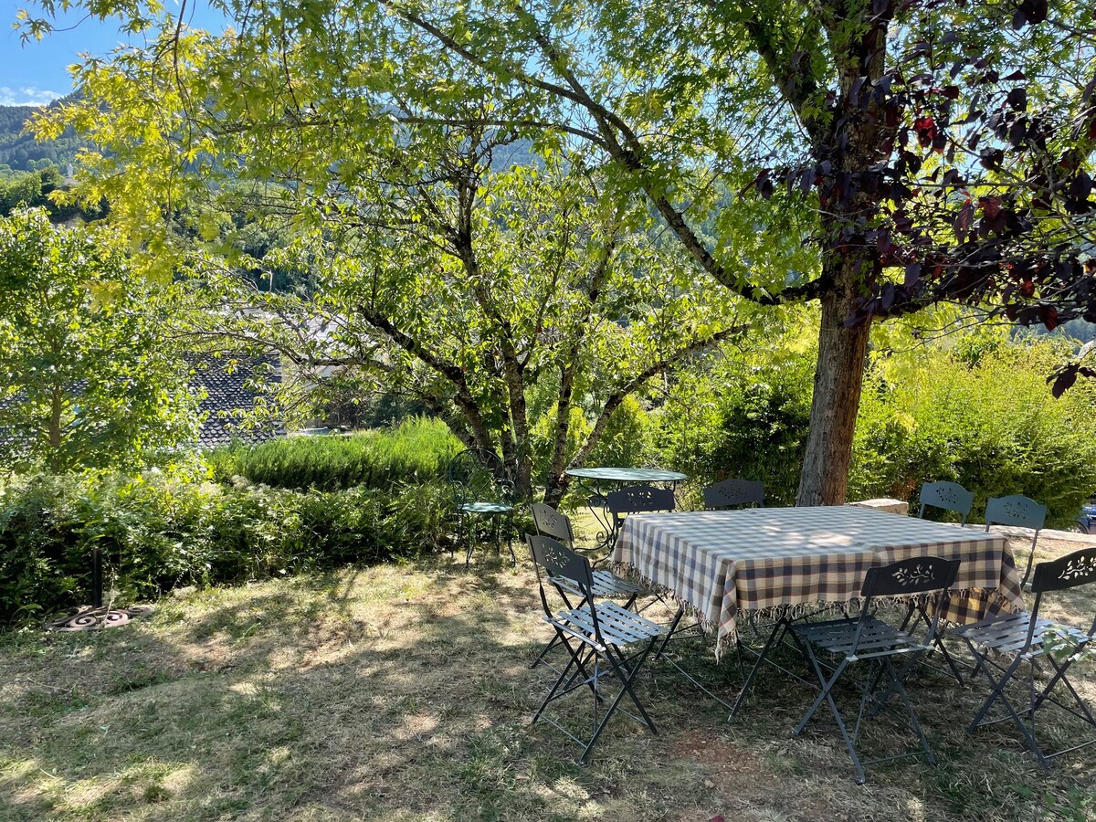 Maison de famille à la Canourgue en Lozère