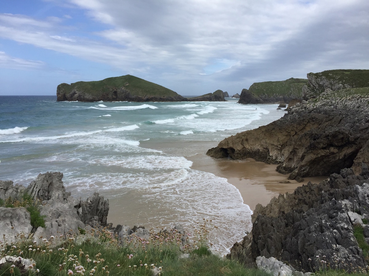 美丽的Horreo ，靠近海滩的花园