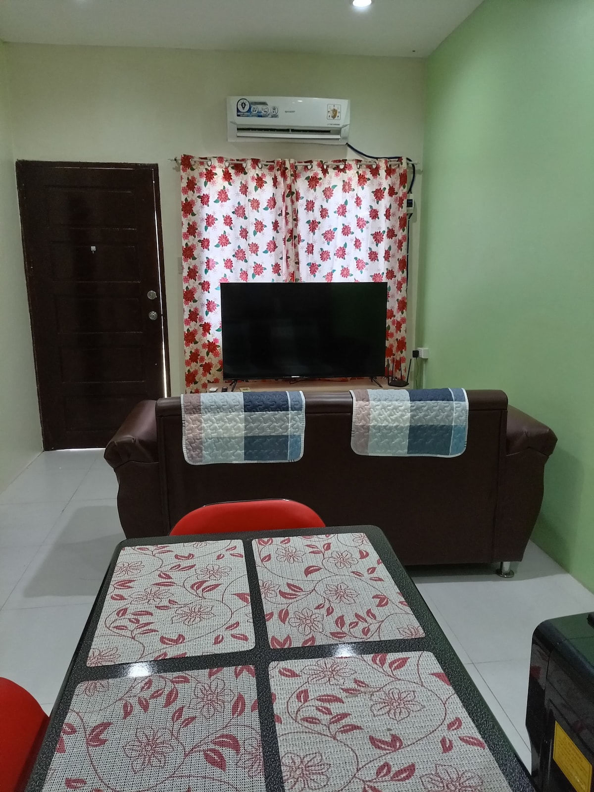 Fully furnished apartment in a prime location