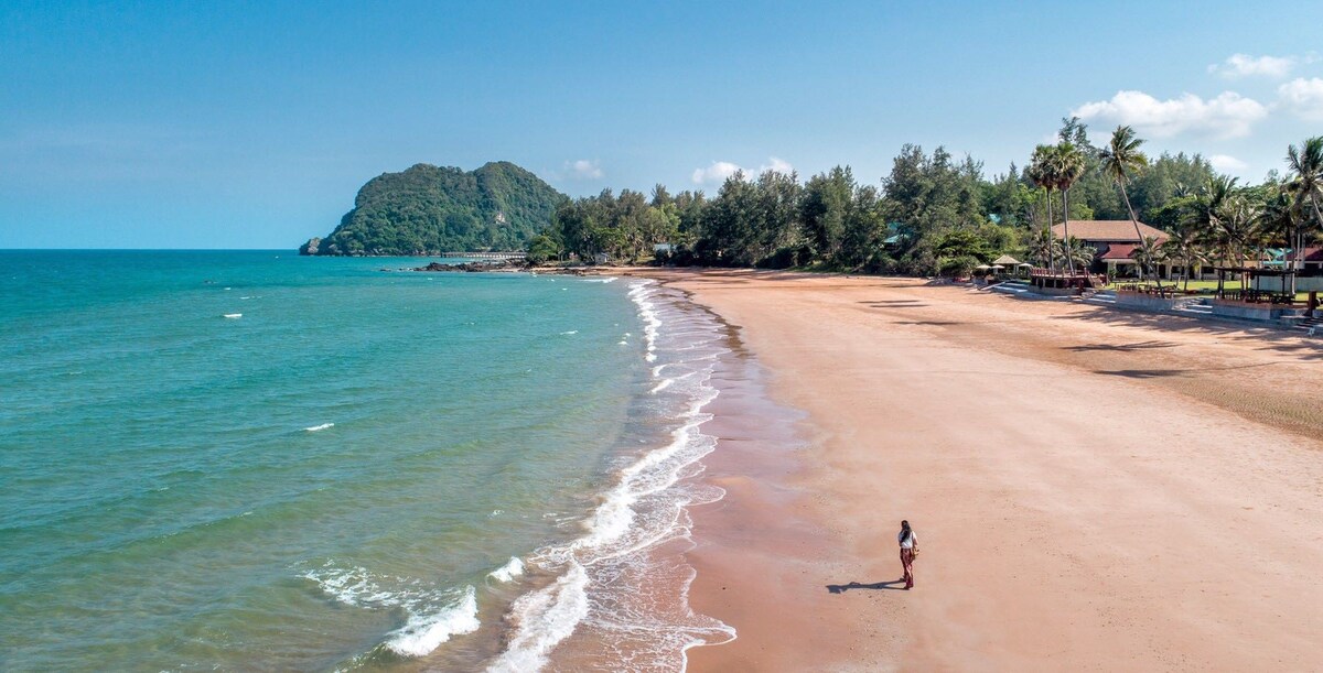 班赛通海滩度假酒店独立别墅酒店早餐清洁服务Bansaithong Beach Villa