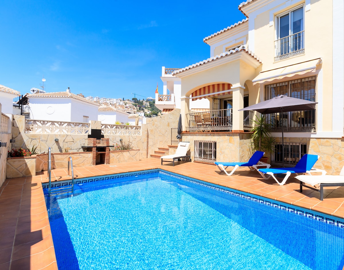 Nerja villa with private pool