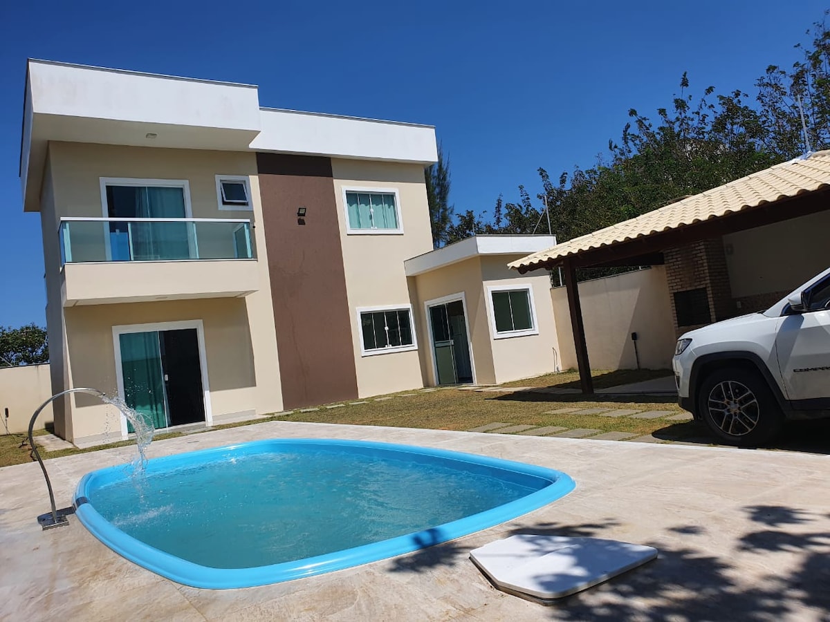 Casa de Praia com Piscina em Meaípe - Guarapari/ES