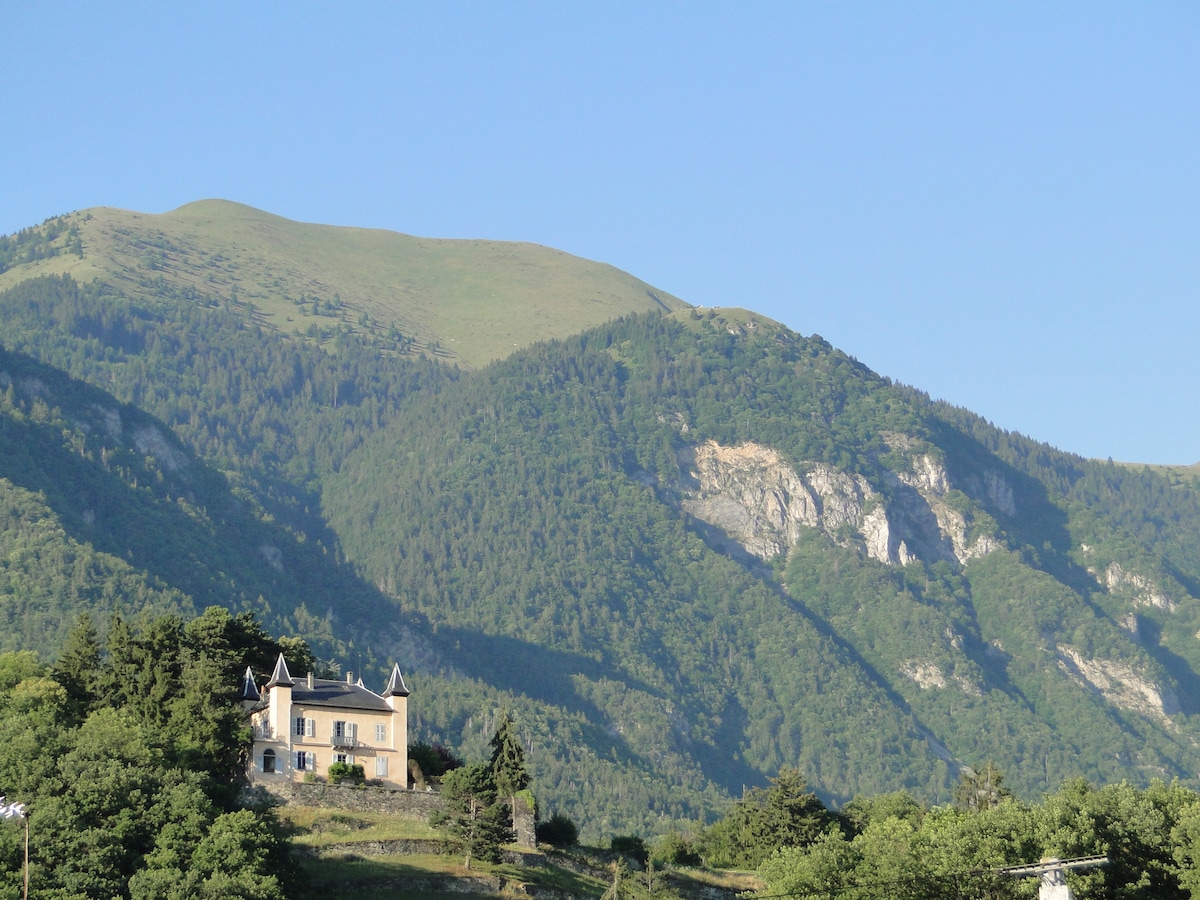 Château les Tours 300m ² ，全景