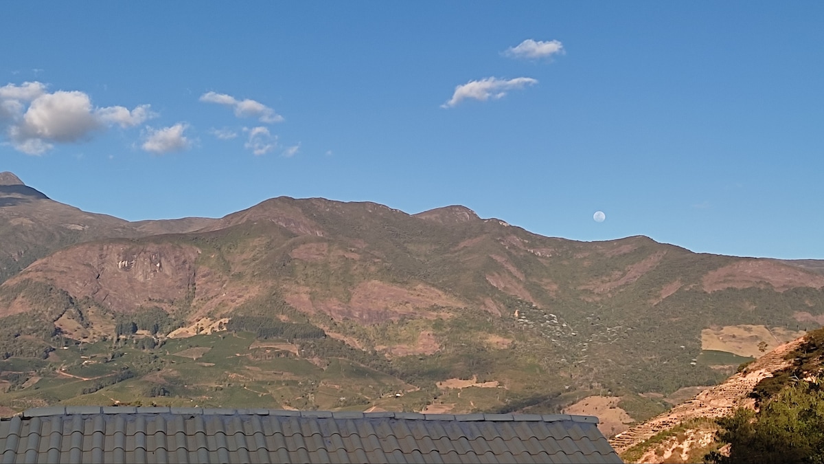 Vista Perfeita da Montanhas Casa Simples Aconchego