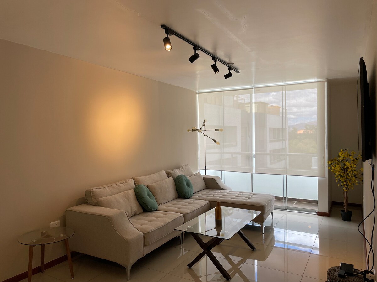 Exclusivo Departamento en zona residencial.