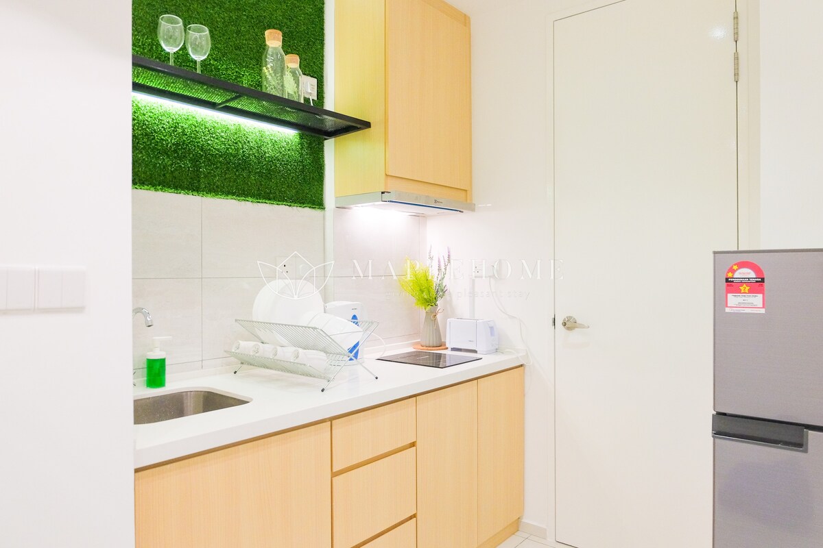 全新现代2居室房源，配备吉隆坡城中城最好的天空按摩浴缸！