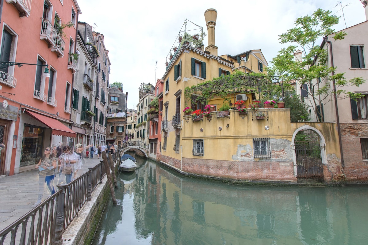 Residenza d l 'Orsmarin Suites Terrace - Canal View