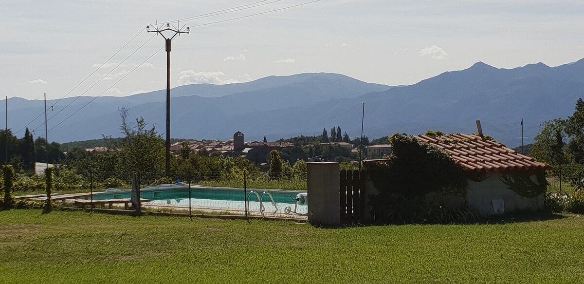 Le Cerisier ，位于Les Vergers中心，面向Canigou