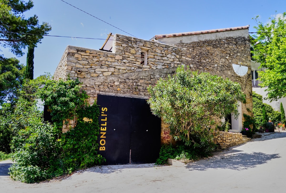 BONELLIS Le Grand Duc Tranquility in the Minervois