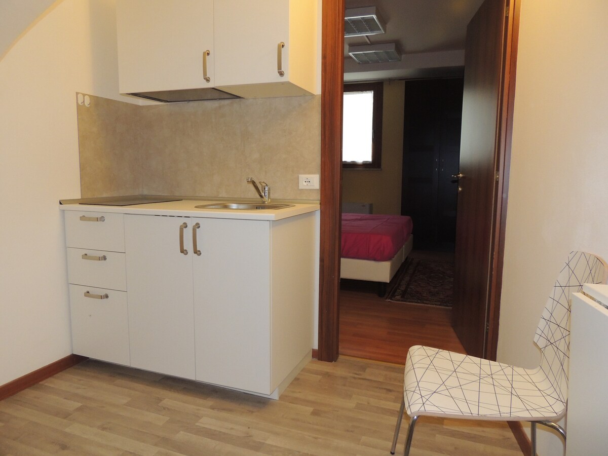 Appartamento monolocale con bagno privato