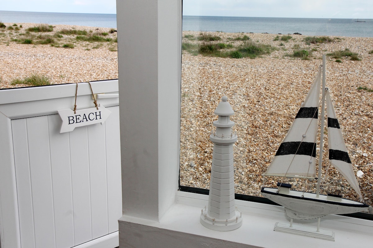 Seaspray Pagham the Holiday Home on the Beach