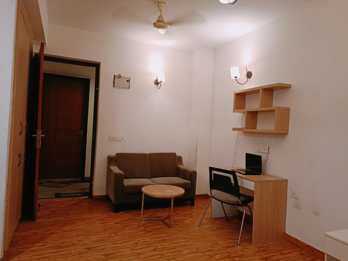 Lavish studio apartment in Delhi ncr