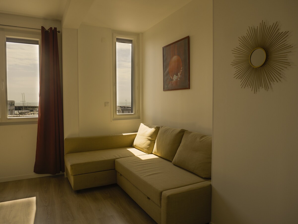 迷人的公寓（ # 4 ） ，可供2至4人入住，可欣赏海景