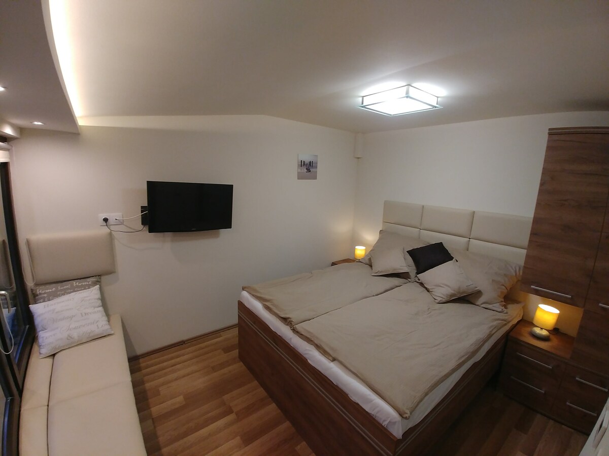 Duna-parti Apartmanház 8 fős Apartman