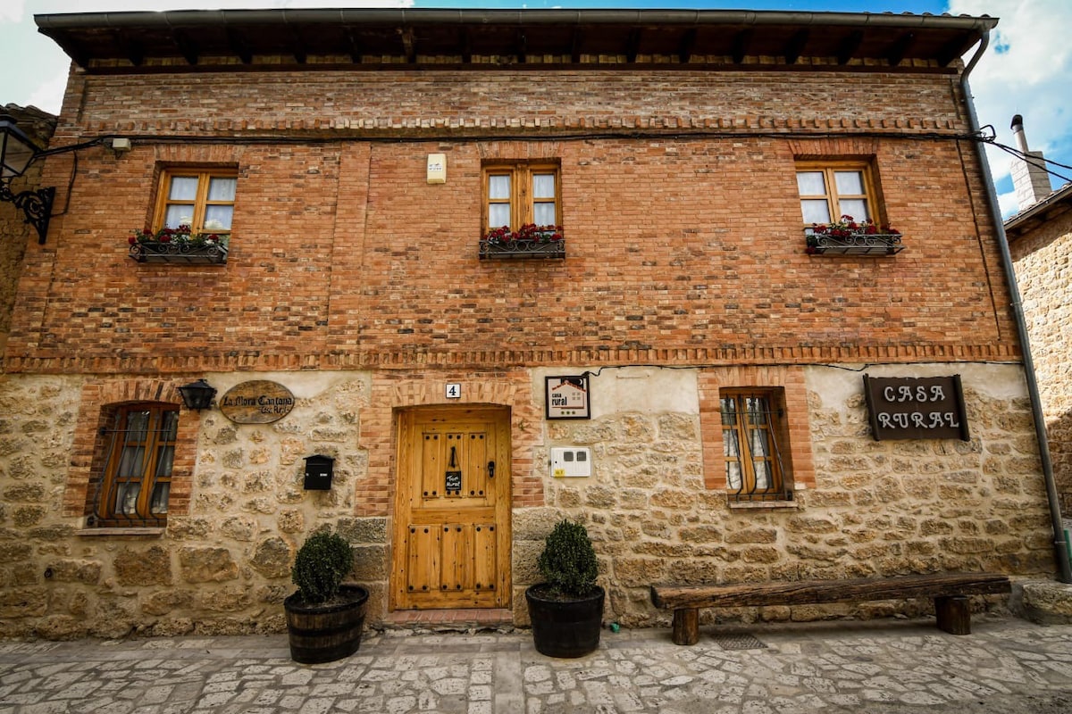 Casa rural “La Mora Cantana”