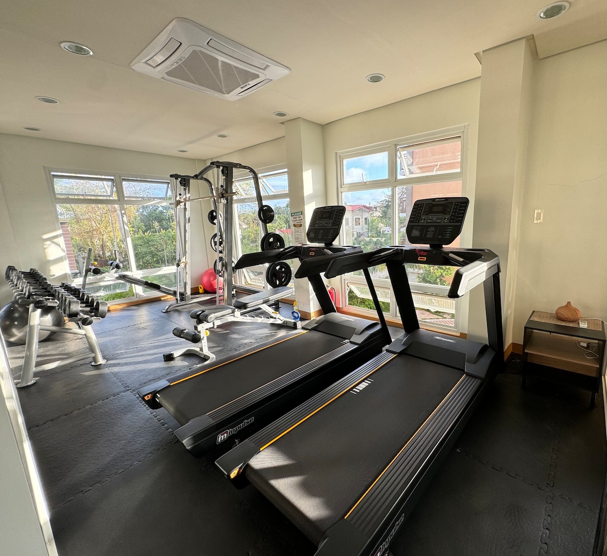 Sapphire 2 bedroom apartment private Pool and Gym