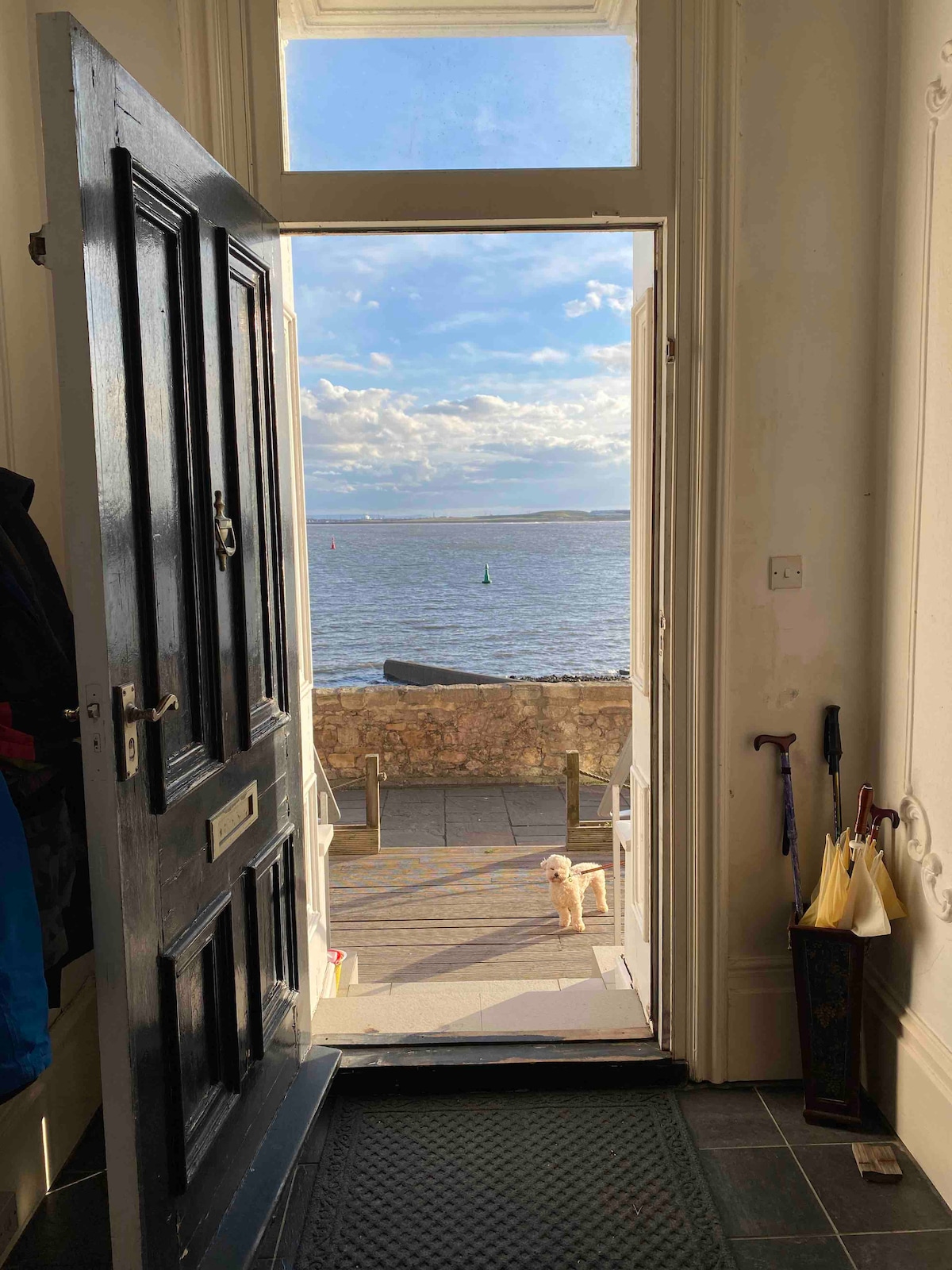 Harbour View On The Headland