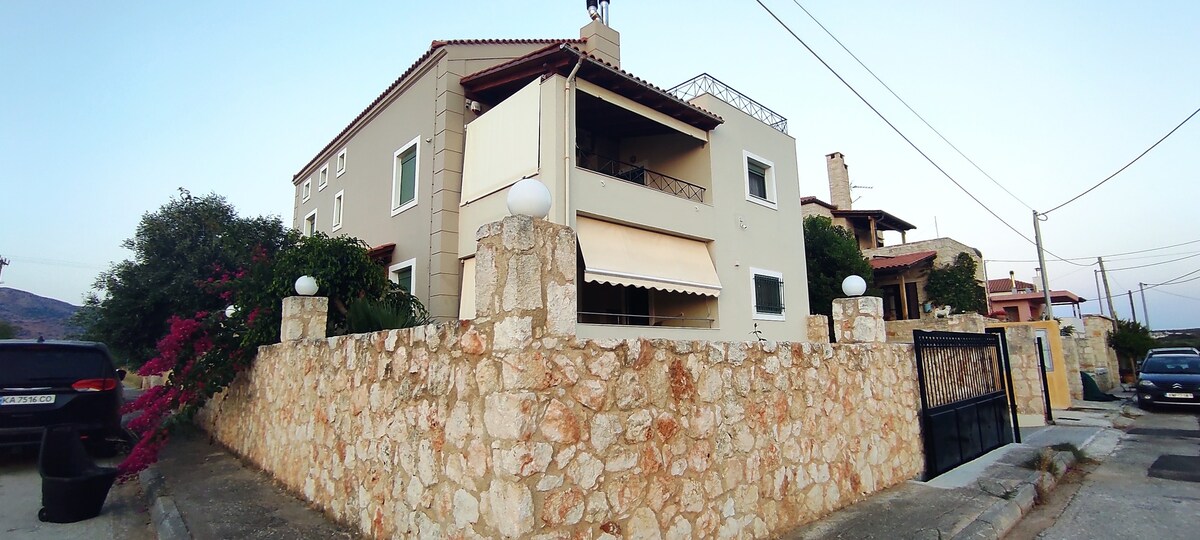 Stavros海滩和机场附近的Blue Sea House单间公寓