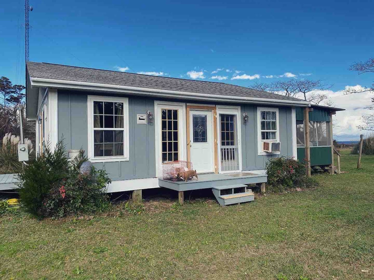 Cozy Cottage on Cedar Island Bay