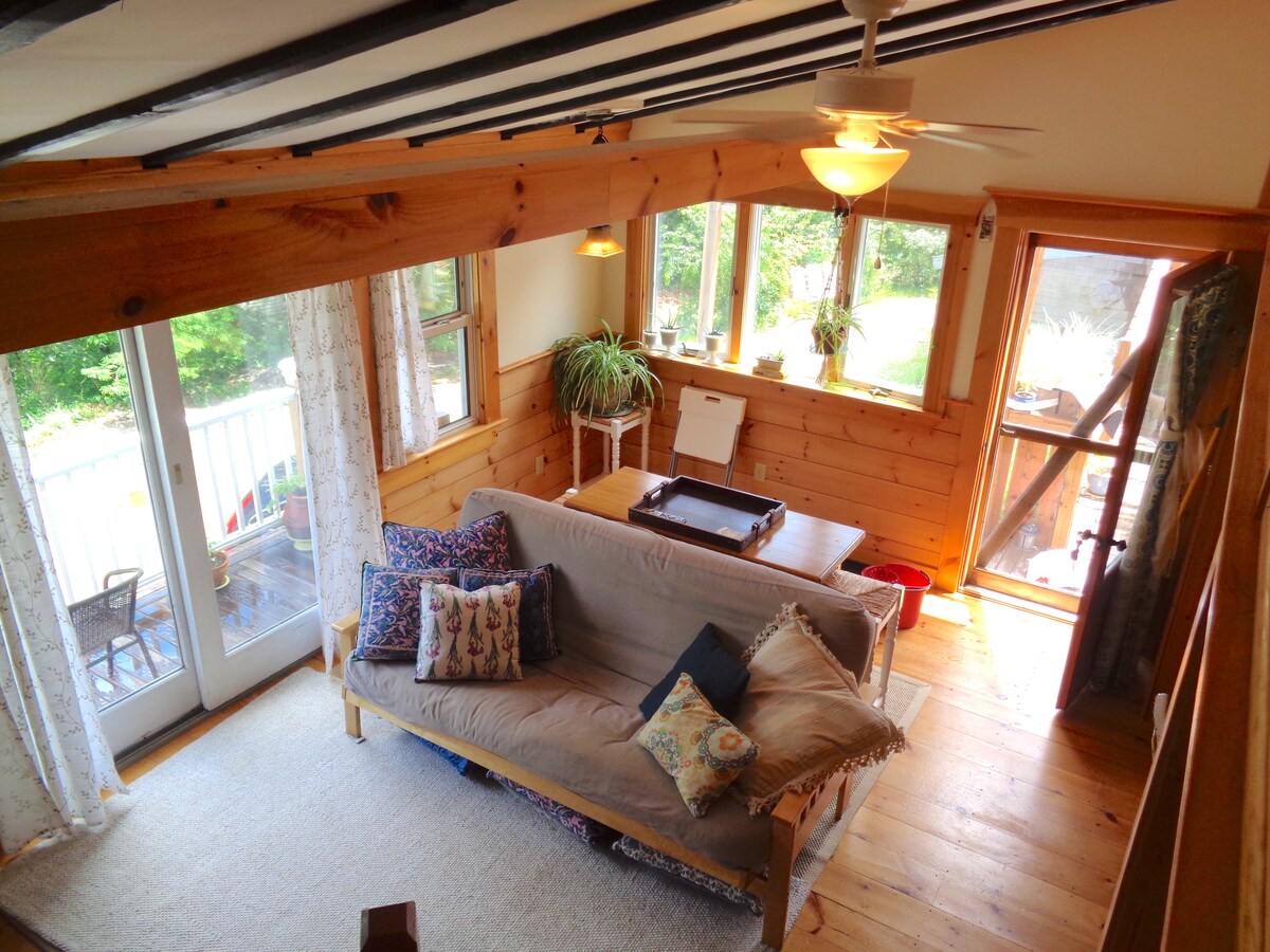 Post & Beam Cottage By Wellfleet Bay (upstairs)