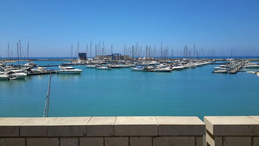 整套公寓    0张床 mansarda 价格￥233 /晚 6则评价     超赞房东