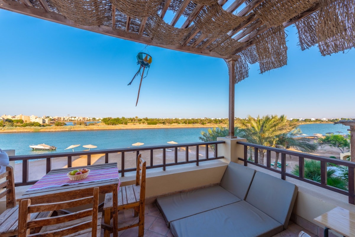 Gouna West Golf的泻湖景观1卧室公寓