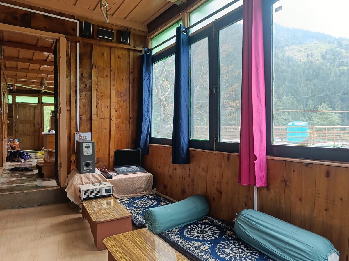 Himalayan Dorm @ Safarnama Stays and Trips
