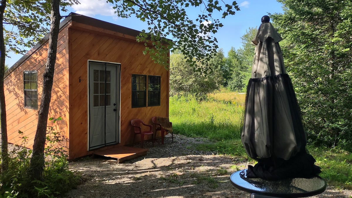 # 2 Schlafman 's Hollow Solar Cabins