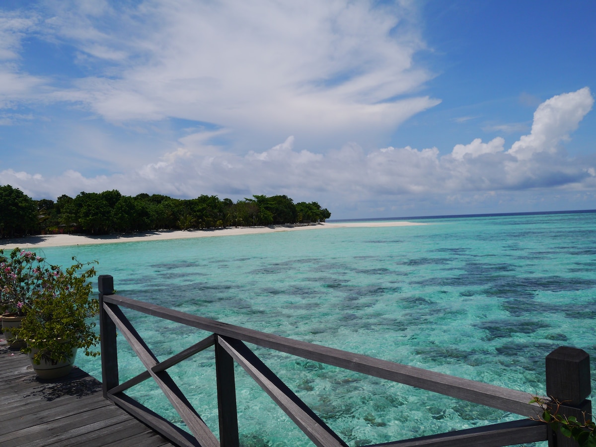 蓬岛度假村（ Pom Pom Island Resort ）海滩别墅