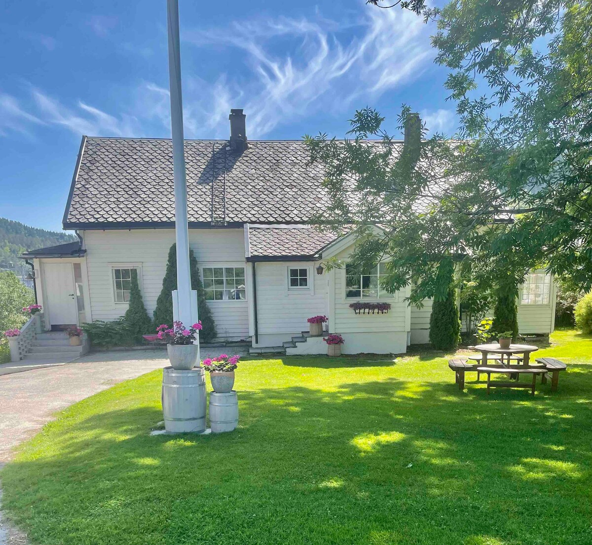 Nakkentunet - familievennlig hus på gårdstun.