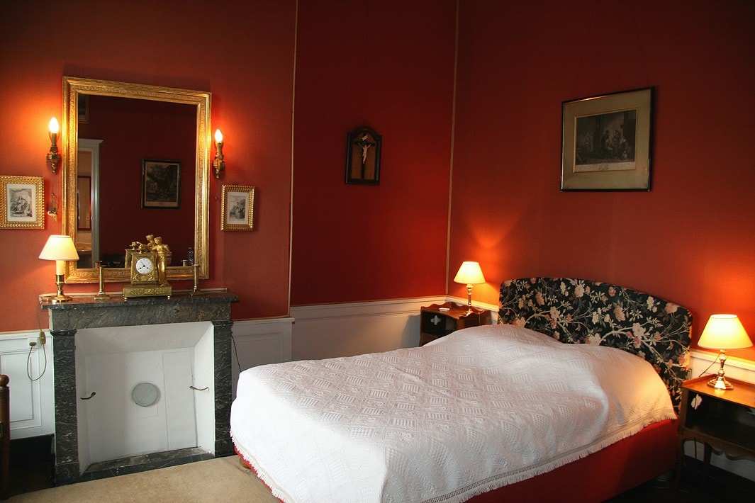 Château du Fraisse红色房间