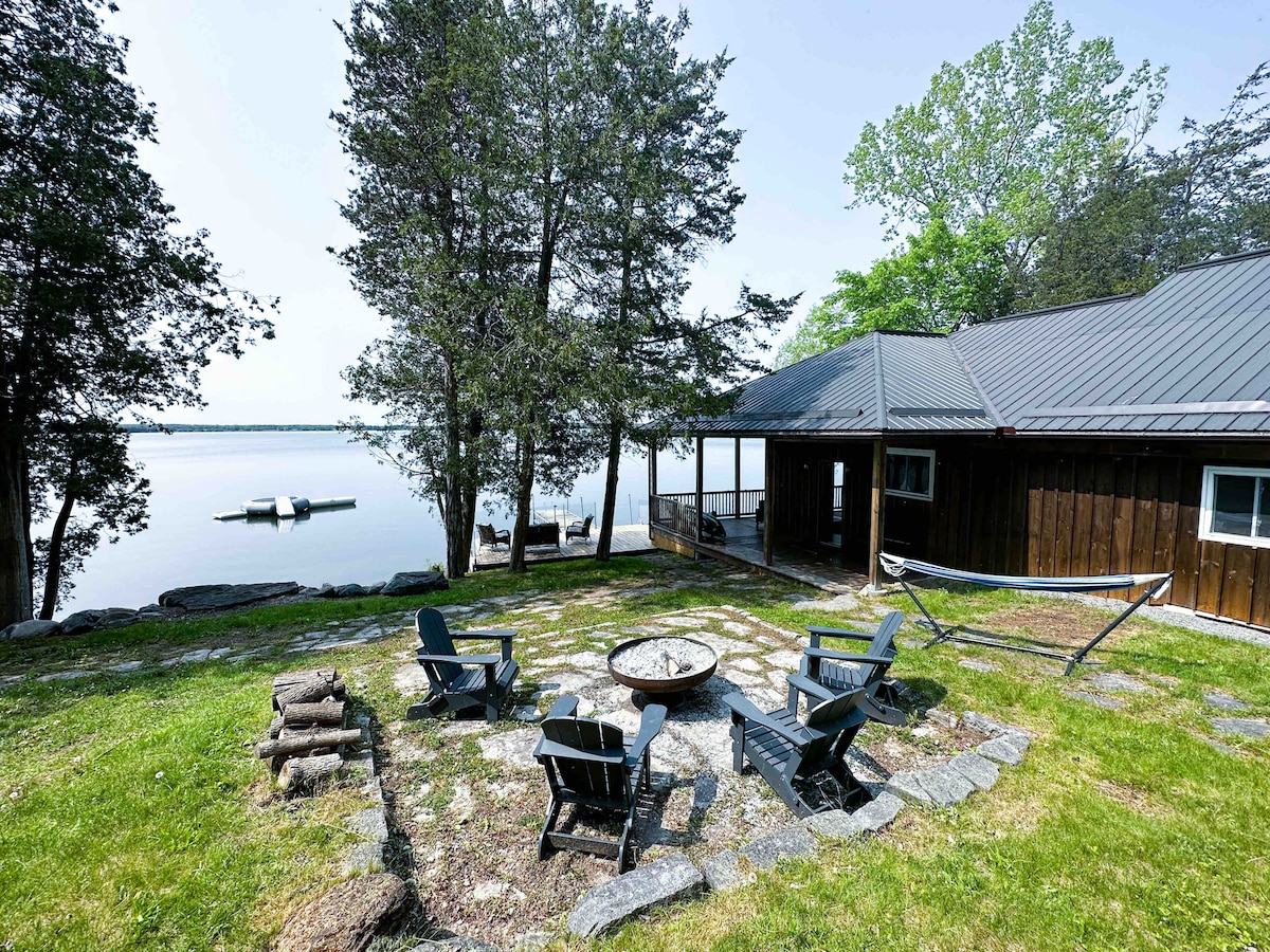 Hay Bay Retreat | Peaceful escape on Lake Ontario